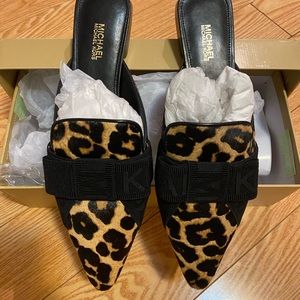 NWT Michael Kors Ames Slides